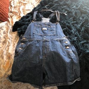 Levi’s short overalls